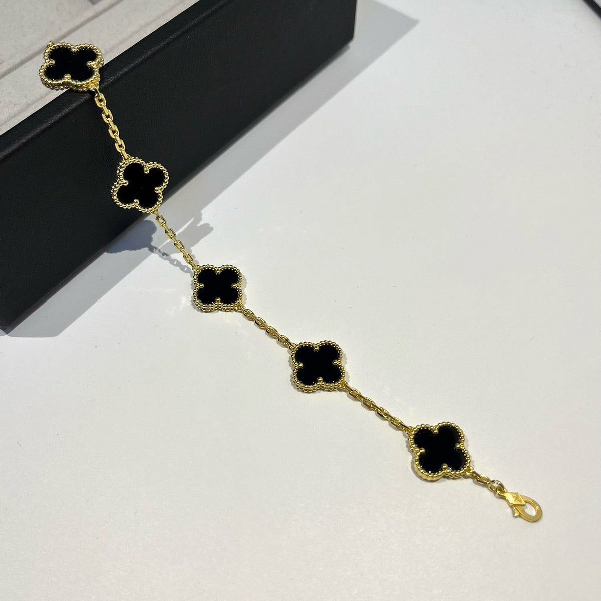 [Spark] CLOVER 5 MOTIF ONYXS BRACELET COLLECTION
