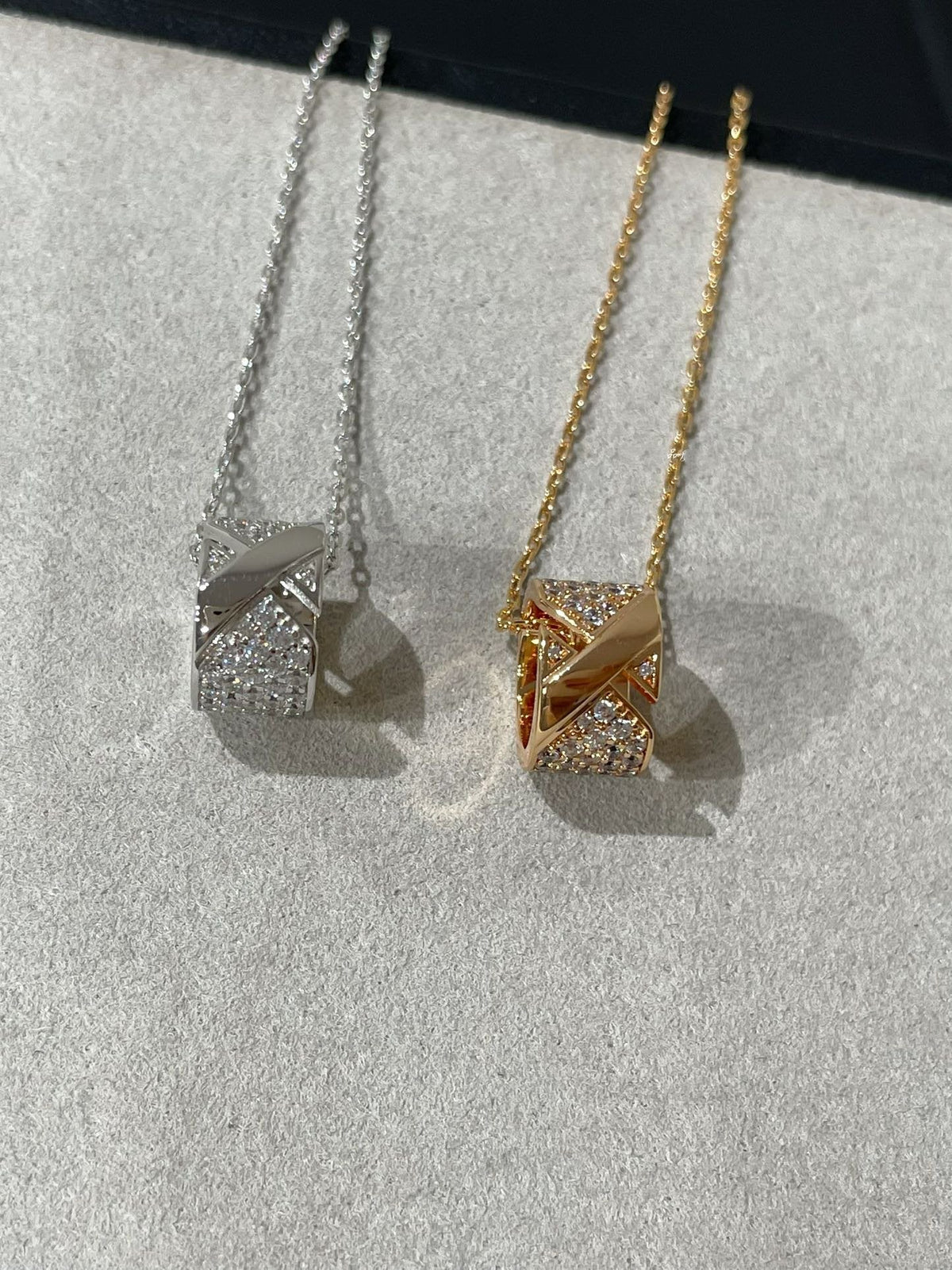 [Spark]LIENS EVIDENCE DIAMOND PAVED NECKLACE