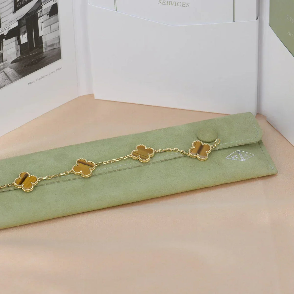 [Spark] CLOVER 5 MOTIFS TIGER EYE BRACELET COLLECTION