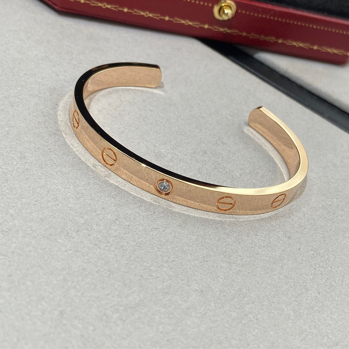 [Spark]LOVE BRACELET 6.1MM 1 DIAMOND OPEN CUFF